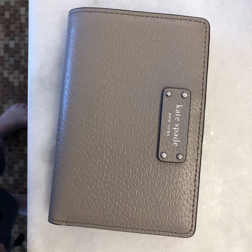 NWOT Kate Spade Jeanne bifold wallet slim medium